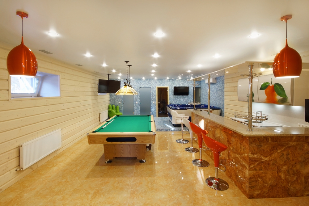 The,Basement,Of,A,Private,Holiday,Home.,Billiard,Table,,Bar
